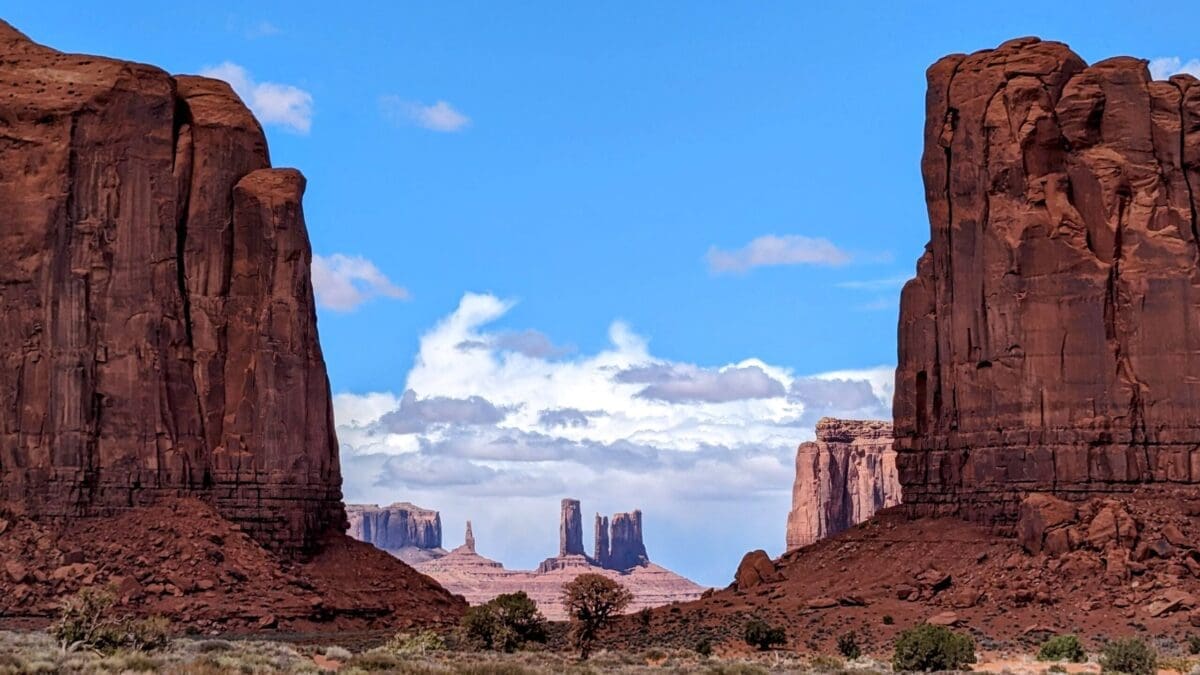 Monument Valley: Your Complete Guide to an Unforgettable Visit